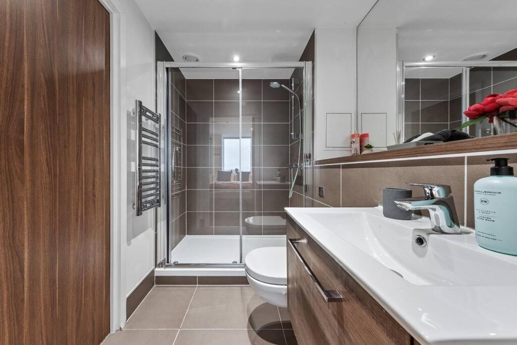 New Apartment 20 Mins From Waterloo London Bp36 Exterior foto