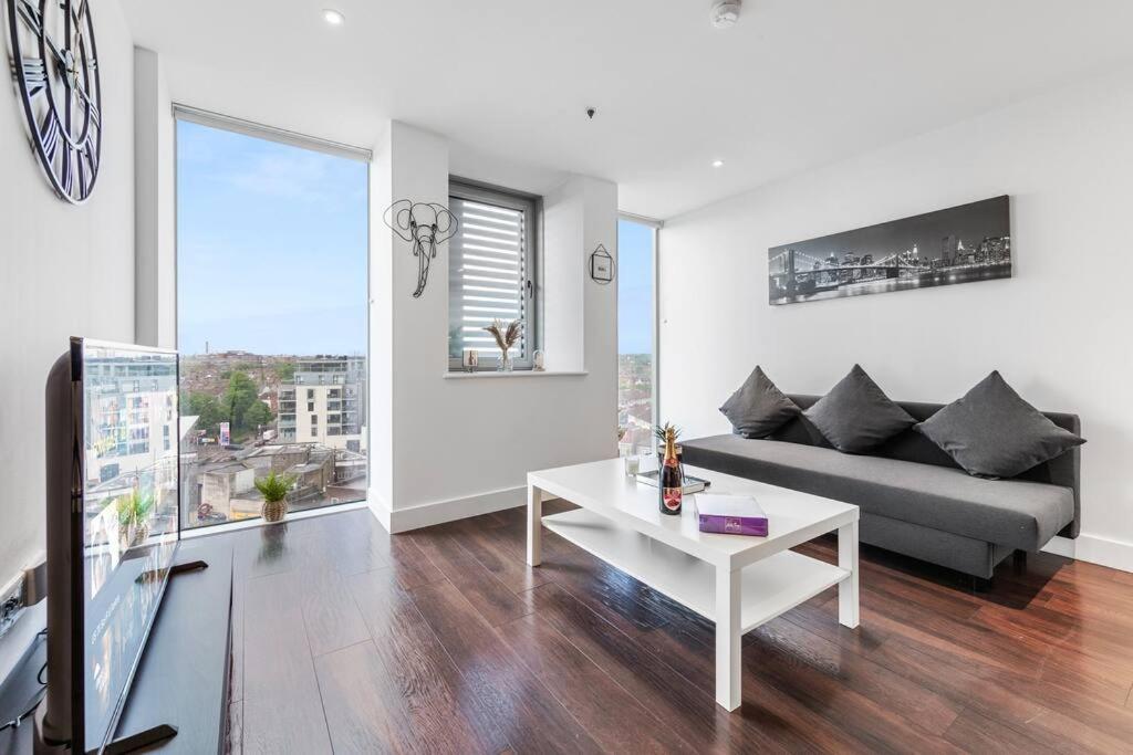New Apartment 20 Mins From Waterloo London Bp36 Exterior foto